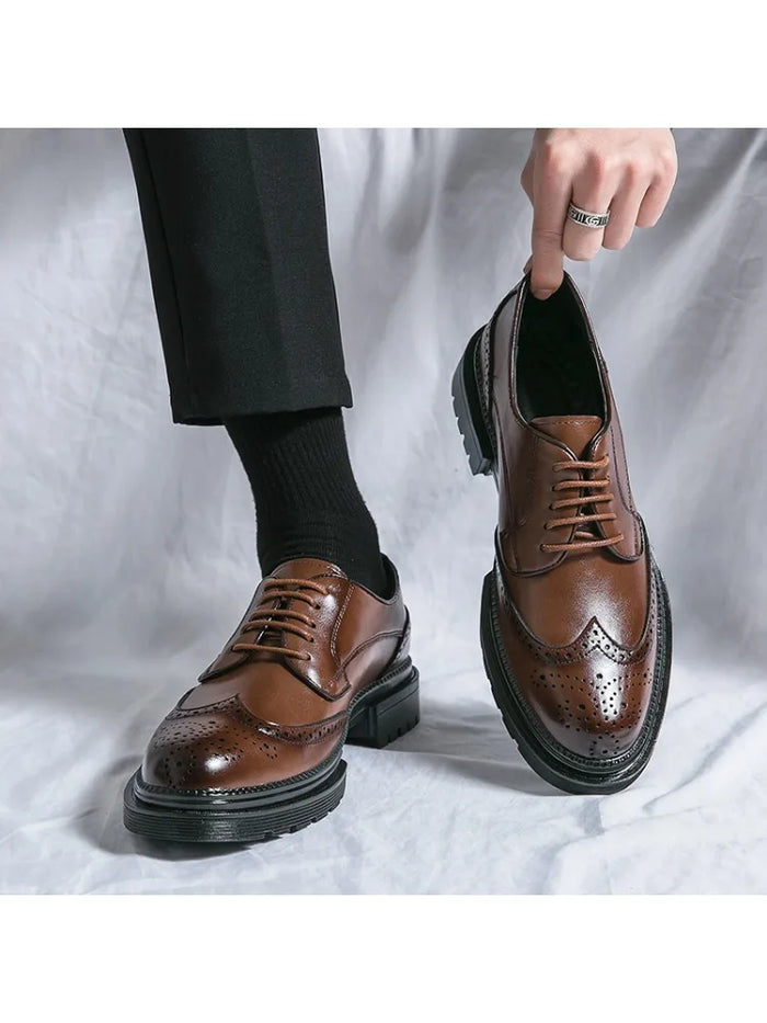 Men's Brogue Derby Shoes Lace-Up Wingtip Design